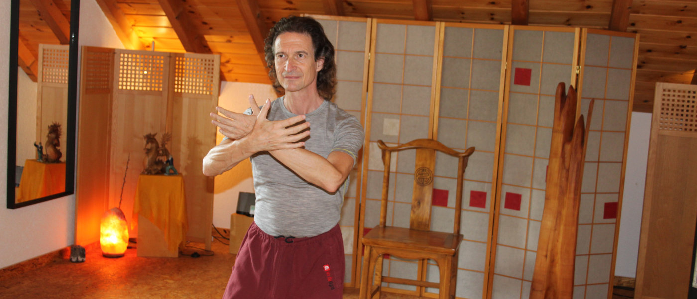 taichi dojo bernd haber Crossed Hands Position 2024